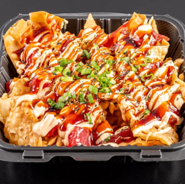 Poke Nachos (Spicy).